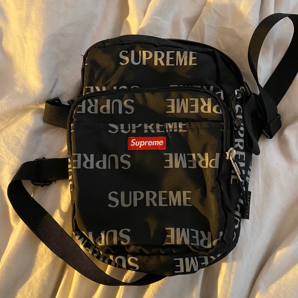 Supreme shoulder bag